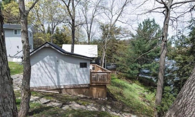 Muskoka Lakes Cabina | #5 Cozy Muskoka Lake Cottages