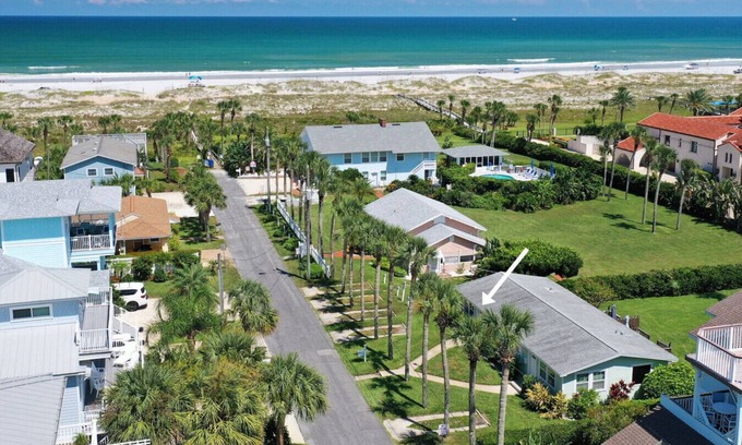 St. Augustine Beach Cabaña | 5 F Street - Sand Dollar East