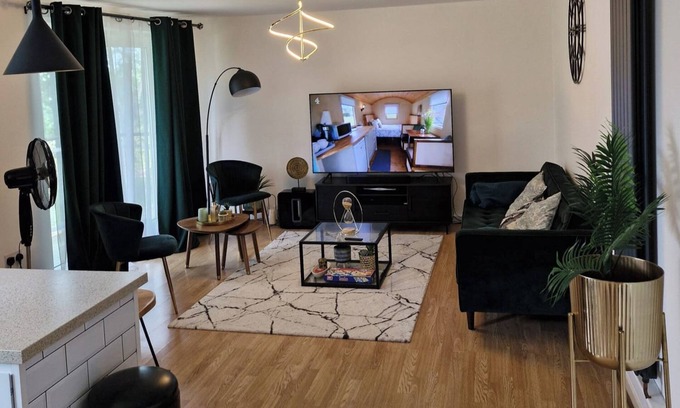 Dartford Apartamento | 5 Guests - PetsOK - Balcony - Free Parking