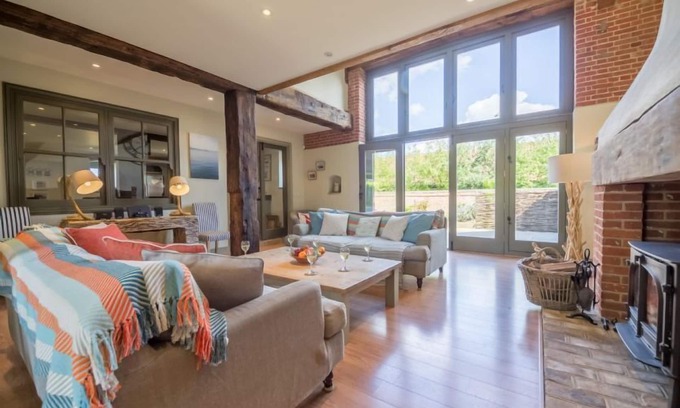 Stanhoe Casa | 5 Ivy Farm Barns - Una propiedad de tres pisos de alta especificación en el borde de Stanhoe cerca de Burnham Market.