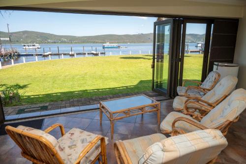 Knysna Central Apartamento | 5 Laguna Grove on the water