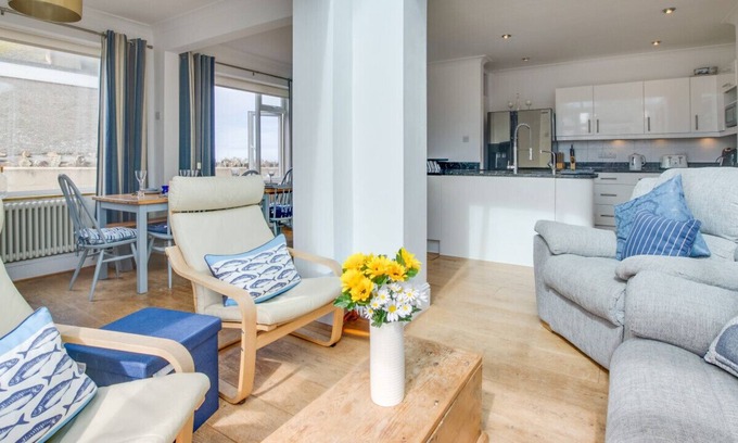 Lusty Glaze Casa | 5 Lusty Glaze Road - Cuatro Habitaciones Casa, Capacidad 7