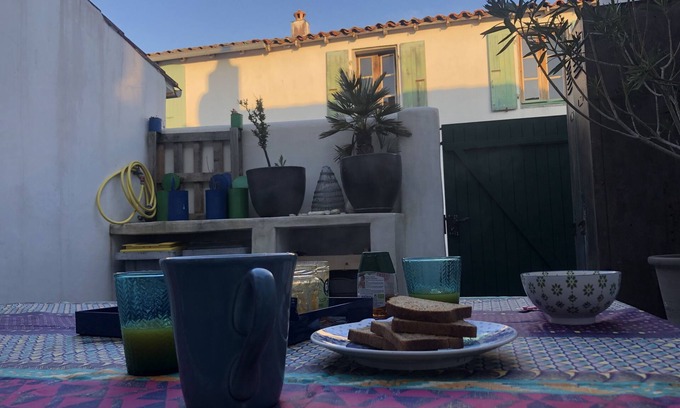 Ars-en-Re Casa | 5 minutes from the Côte Sauvage, a small house combining aesthetics and comfort