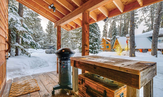 Sherwood Forest Cabina | 5 Mi to Breckenridge Ski Resort: Cozy Wood Cabin!