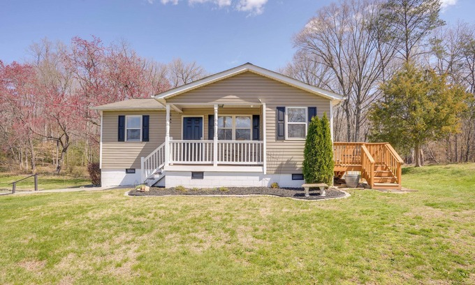 Fredericksburg Casa | 5 Mi to Dtwn Fredericksburg: Family Gem w/ Yard
