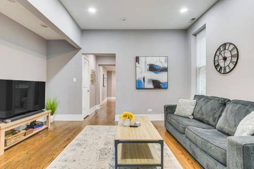 Ukrainian Village Apartamento | 5 Mi to Dtwn Ukrainian Village Apartment!