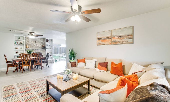 Lawton Casa | 5 Mi to Museum of the Great Plains: Home w/ Patio
