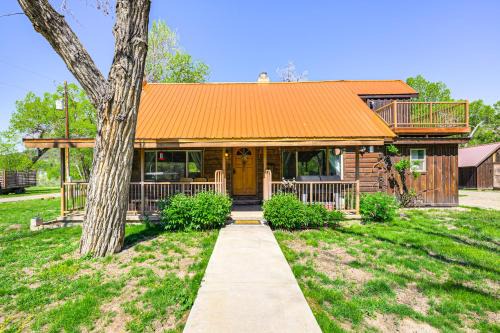Pagosa Springs Casa | 5 Mi to Navajo State Park Riverfront Cabin!