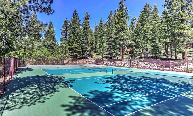 Kings Beach Apartamento | 5 Mi to Northstar: 'bear Den' Home w/ Decks!