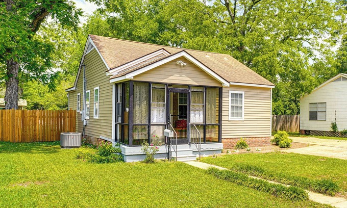 Hattiesburg Casa | 5 Mi to Southern Miss Campus: Unique Family Home!