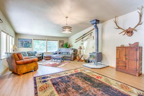 Mead Casa | 5 Mi to State Park Family Mount Spokane Home