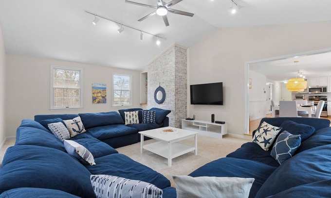 North Chatham Casa | NEW! Walk to the beach. Close to Wequasset. Foosball. Kid Friendly Amenities!
