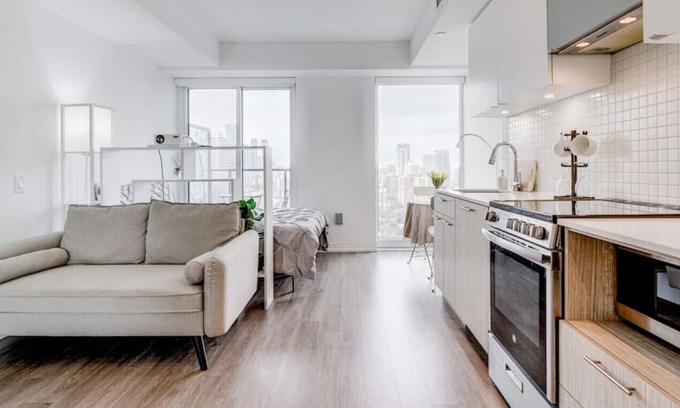 Garden District Condominio | 🌟5 min to DT🌟 Stylish JOGOMI Studio/Movie theatre📽