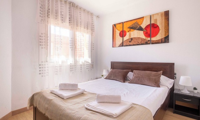 Sant Adria de Besos Apartamento | 5 min. to the sea and 15 min. to Barcelona center