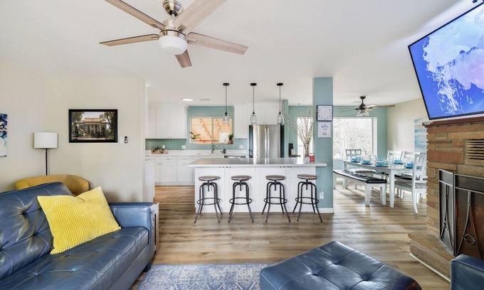 Prescott Casa | 5 Min to Whiskey Row + Arcade + Fire Pit + EV Charger + Pets!