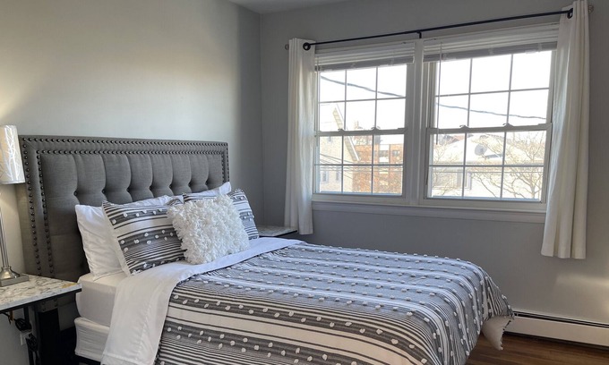 White Plains Casa | 5 min to White Plains Train Station!