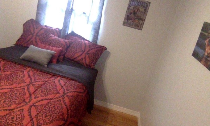 Mammoth Spring Casa | 5-min Walk to Beautiful Spring River! Cozy, Quiet Newly Remodelled Retreat.