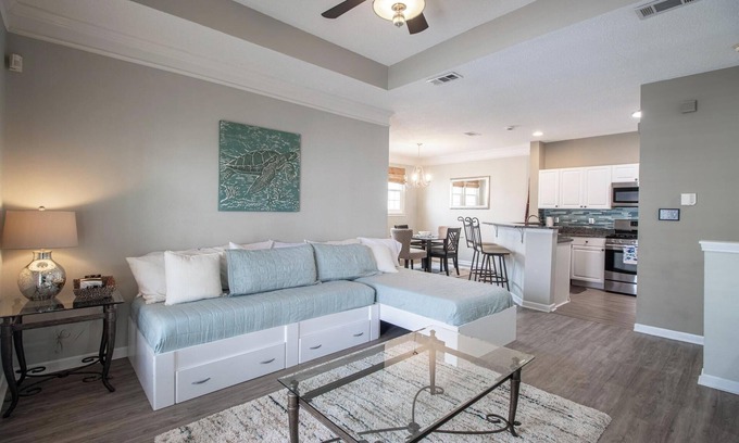 Biloxi Villa | 5 min walk to the beach!!! In this 945 sq feet 1bed, 1bed Condo!!!
