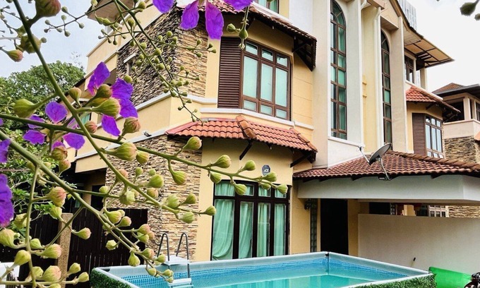 Batu Ferringhi Casa | 5 Mins Away From Beach !!