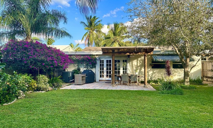 Parrot Cove Casa | 5 Mins to Beach and Golf, 20 mins to Wellington!