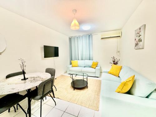 Al Mankhool Apartamento | 5 mins walk to Burjuman metro