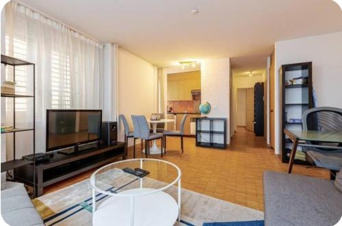 Niederdorf Apartamento | 5-mins walk to Zurich Main Station - City Center