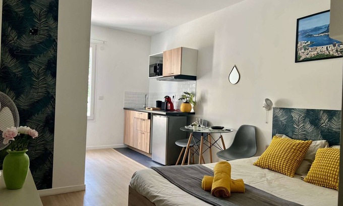 Chatellerault Apartamento | 5-minute walk from TGV station