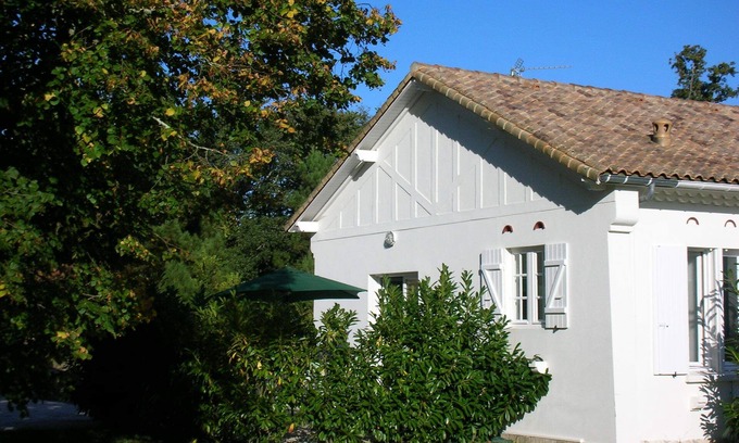 Breuillet Casa | 5 minutes from beaches country house with playground