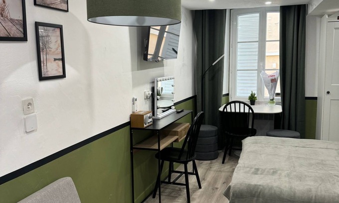 Riou - Petit Juas - Av de Grasse Apartamento | 5 minutes walk from the Palace of Festivals