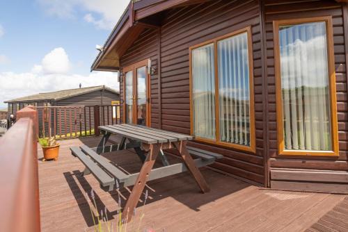 Mullacott Casa | 5 Ocean View Lodge - 3 Bed-Sleeps 6-TJS5OV