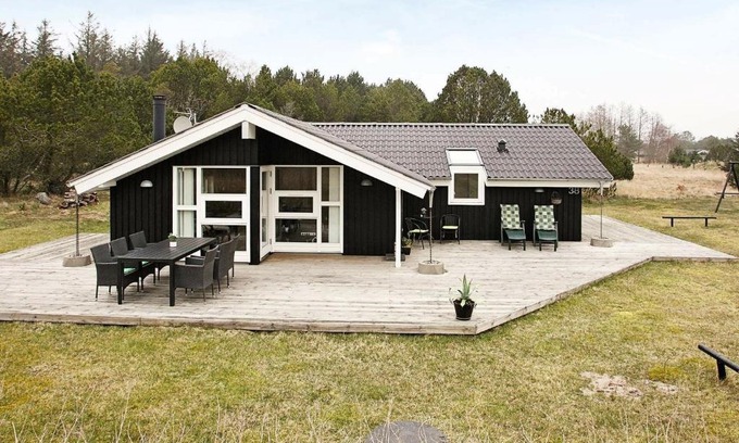 Aalbaek Casa | 5 person holiday home in lb k
