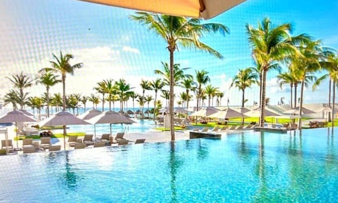 Puerto Juárez Hotel | 5 Star Beach Luxe Resort 2BR 3ba