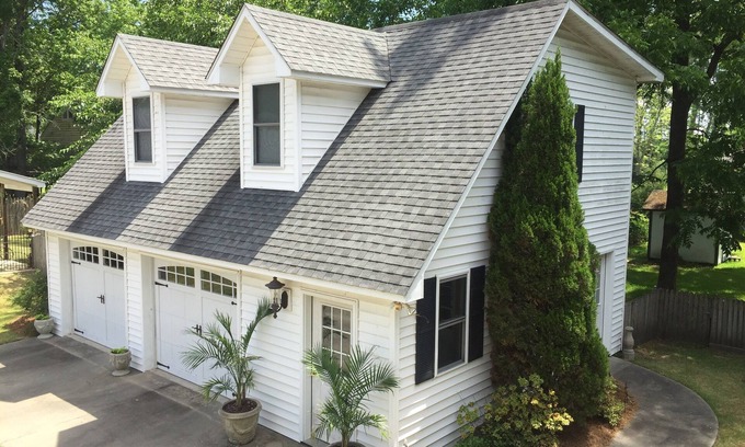 Belhaven Apartamento | 5-Star Comfort - Walk to Marina, Restaurants, Water Front Park, Boater Friendly!