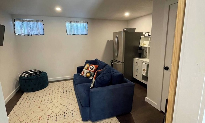 Castle Rock Casa | 5 Star Cozy, Clean and Bright Private Walkout