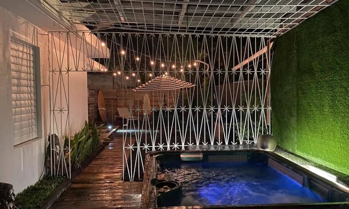 Isla Verde Casa | 5 star location- 5 star house- 5 min to beach