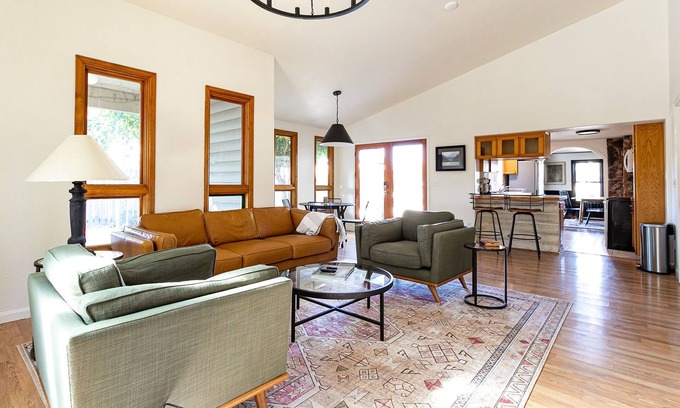 Fruita Casa | 5-Star Lux Modern Cabin in DT Fruita ❊ Dog Friendly❊