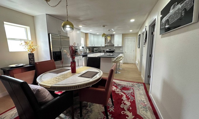 Ely Casa | 5 Star NEWLY Remodeled cozy house in fabulous Ely with WiFi Sleep 6