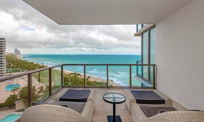 Bal Harbour Condominio | Lujoso condominio de 5 estrellas frente al mar en St. Regis Bal Harbour Resort
