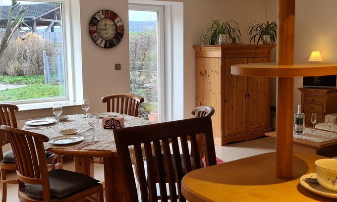 Halle Condominio | 5-star vacation apartment "Hedfan" in Cnauceltaidd