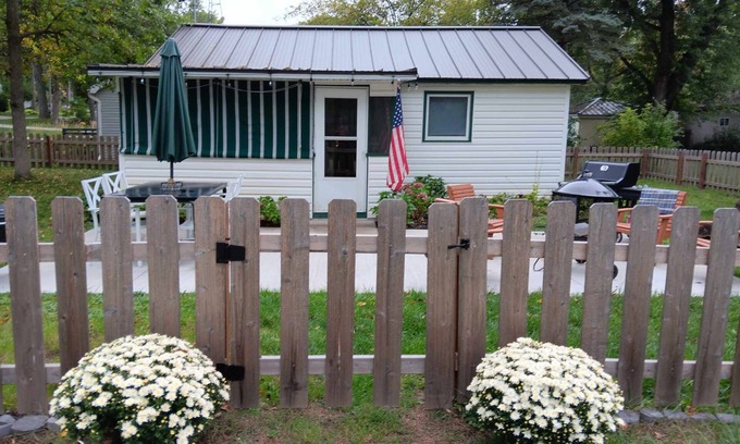 Markesan Cabaña | 5 Stars! Fall is magical in Green Lake!