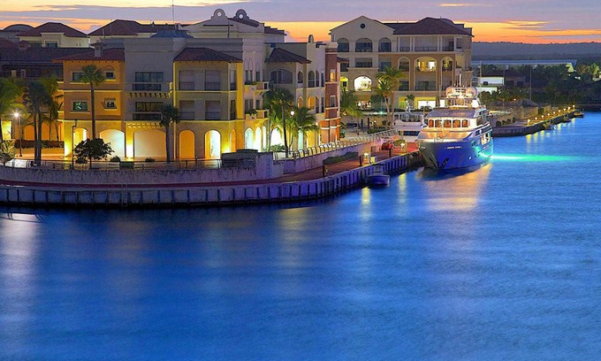 Cap Cana Marina Apartamento | 5 Stars Luxury Condo with Amazing Marina View at Cap Cana