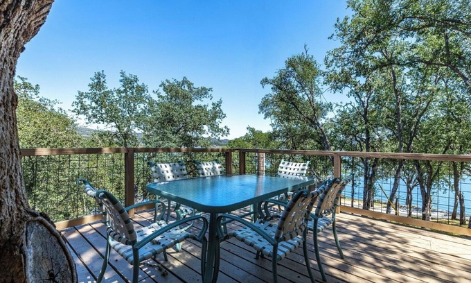 Bradley Cabina | 5. Tree House with Game Room (on private peninsula with dock)