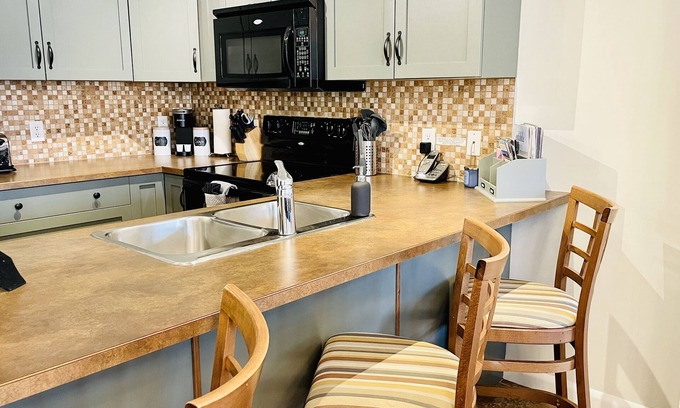 South Pandosy Condominio | ✨Unit 210 - Hermoso condominio de 3 hab que se siente como en casa ✨