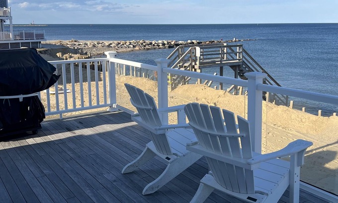 Sandwich Cabaña | 5 White Cap Path - Waterfront cottage in Sandwich, stunning views!