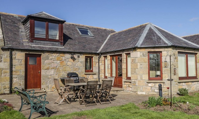 Elgin Cabaña | 5 Williamston Steading