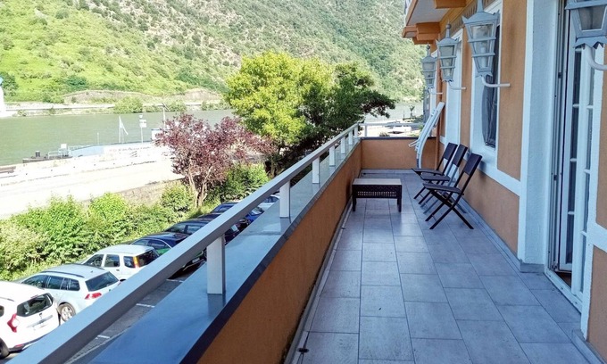 Bad Salzig Condominio | 5 Zimmer Wohnung Direkt am Rhein mit Großem Balkon, Küche, WZ uvm