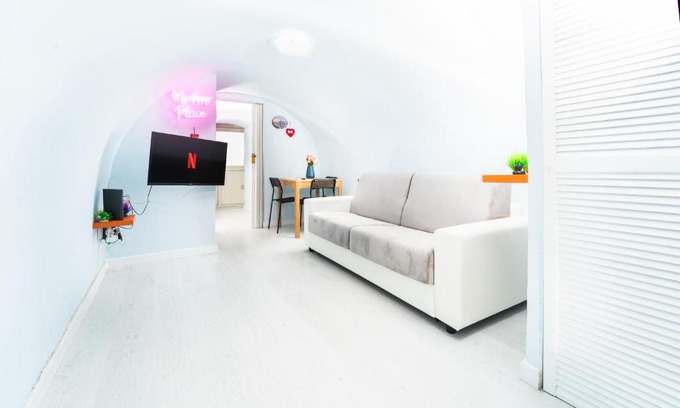 Historical Center Apartamento | [50 mt dal centro] Elegante Appartamento Napoli