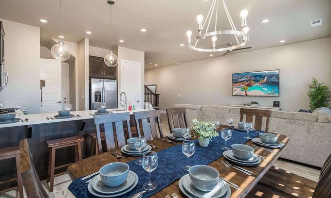 Ivins Casa | O-50| Resort Home! Private Hot Tub * Resort Pool * 2 Family Rms