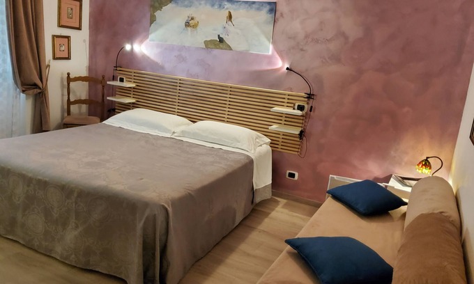 Quartiere XXXIV Lido di Ostia Levante Casa | 500 mt from the sea 50 meters from the railway station rooms with all comforts