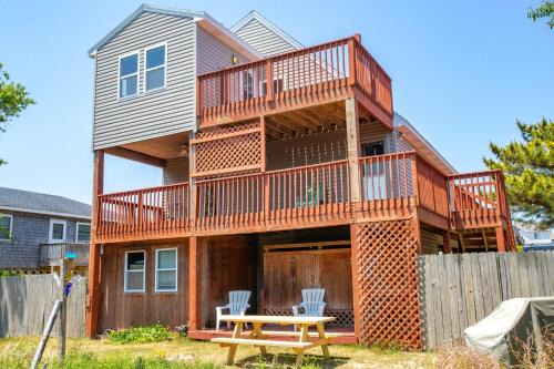 Colington Casa | 5008 - The Salty Squirrel